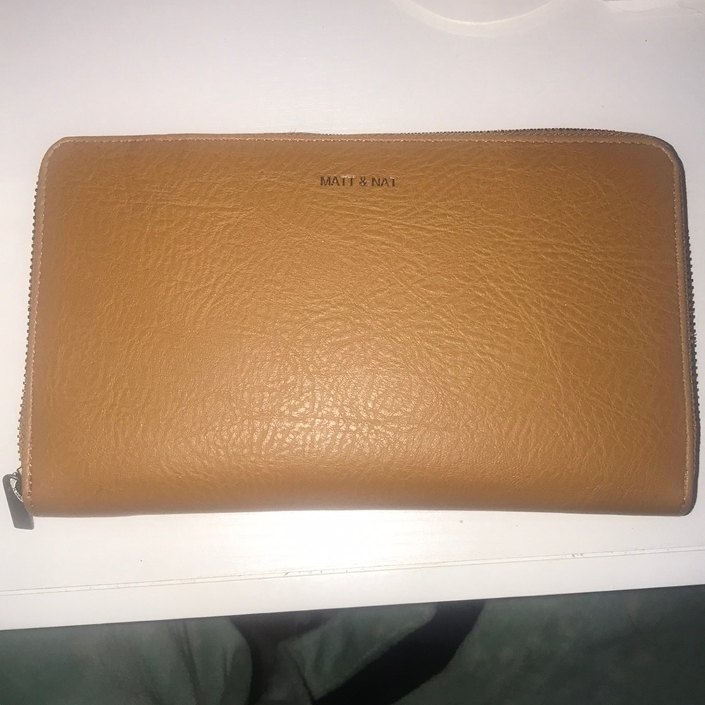 Matt & Nat tan vegan leather wallet!
